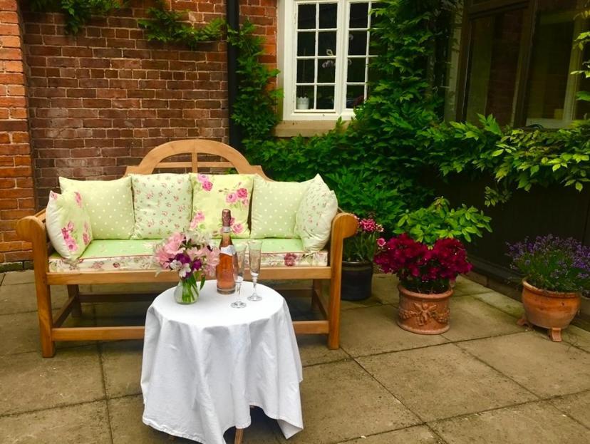 The Old Rectory - Valley View Room In Private Home Stockton-on-Teme Exteriér fotografie